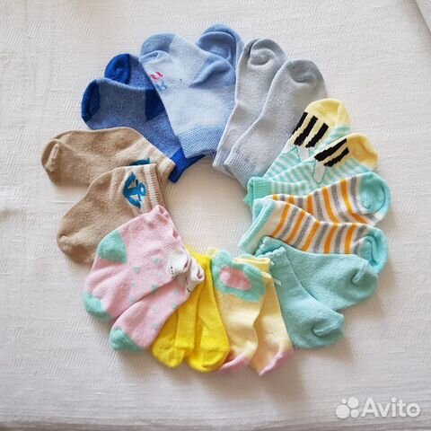 Детские вещи: носочки, шапочки, пинетки, царапки