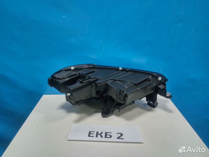 Фара левая Polo