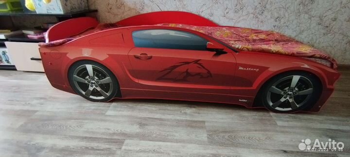 Детская кровать машина бу с матрасом