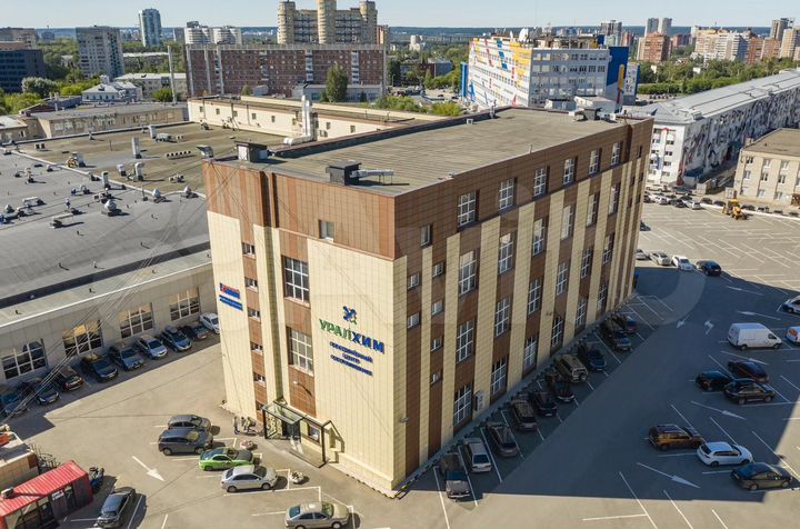 Современный Офис с парковкой, 742.9 м²