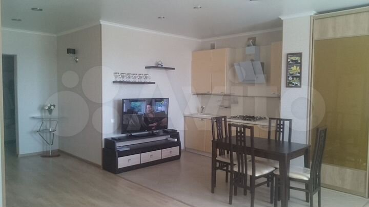 2-к. квартира, 68 м², 8/10 эт.