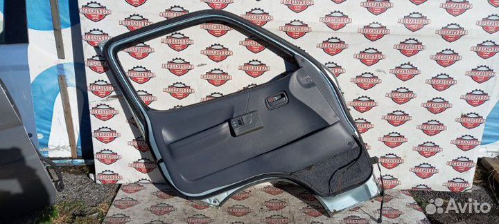 Дверь передняя левая Toyota Hiace KZH106G 1kzte