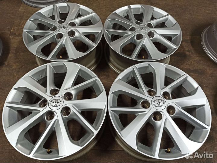 Диски 16 5х114,3 ET45 оригинал Тойота из Японии