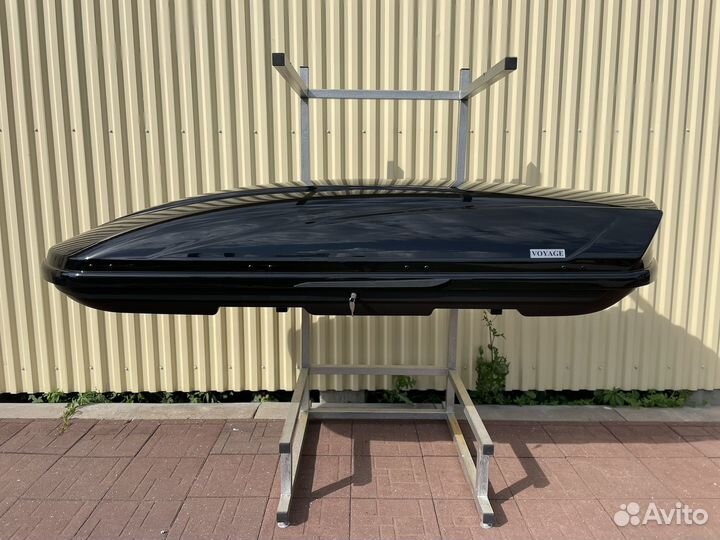 Автобокс Voyage 670л 235см Черный глянец металлик