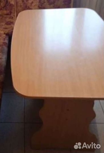 Кухонный стол