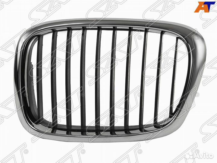 Решетка радиатора BMW E39 00-03 LH черная с хромом