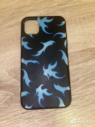 Чехол на iPhone 11