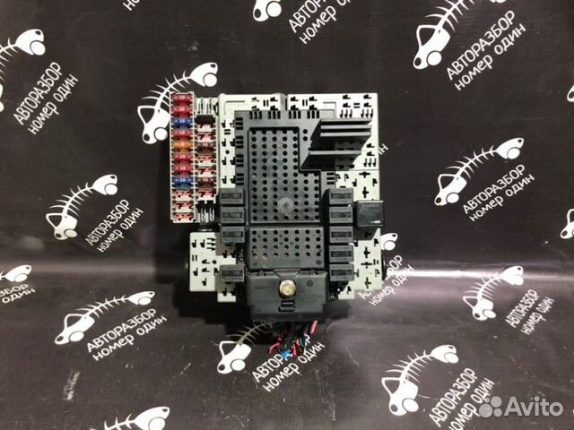 Блок предохранителей салонный Volvo S60 2.5L