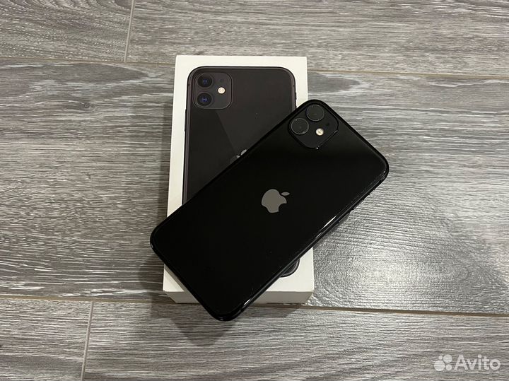 Телефон iPhone 11