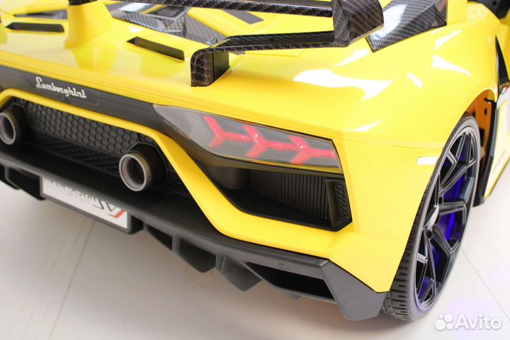 Электромобиль Lamborghini Aventador SVJ Yellow