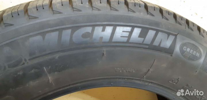 Michelin X-Ice XI3 215/65 R17 99T