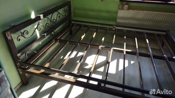Кровать двухспальная металлическая в стиле лофт