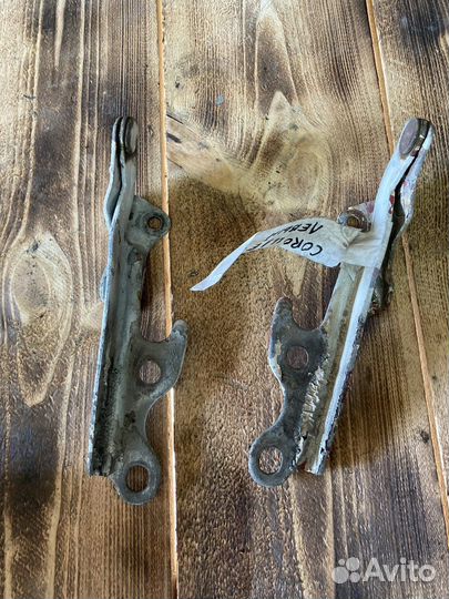 Петли капота corolla e90