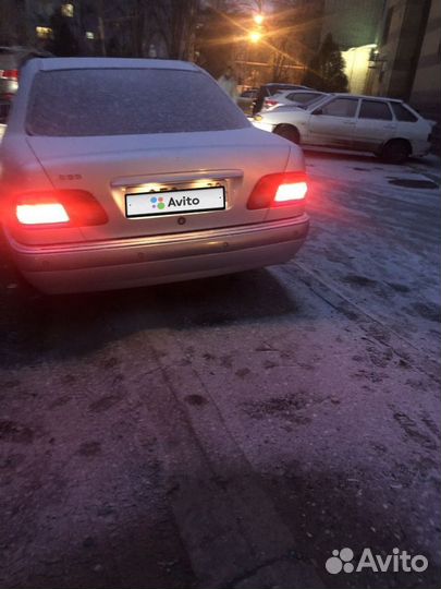 Mercedes-Benz E-класс 2.4 МТ, 1998, 350 000 км