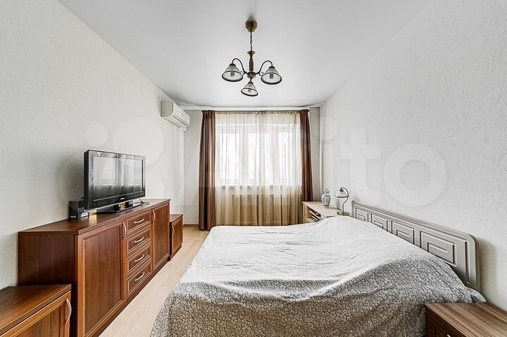 2-к. квартира, 69,2 м², 10/17 эт.