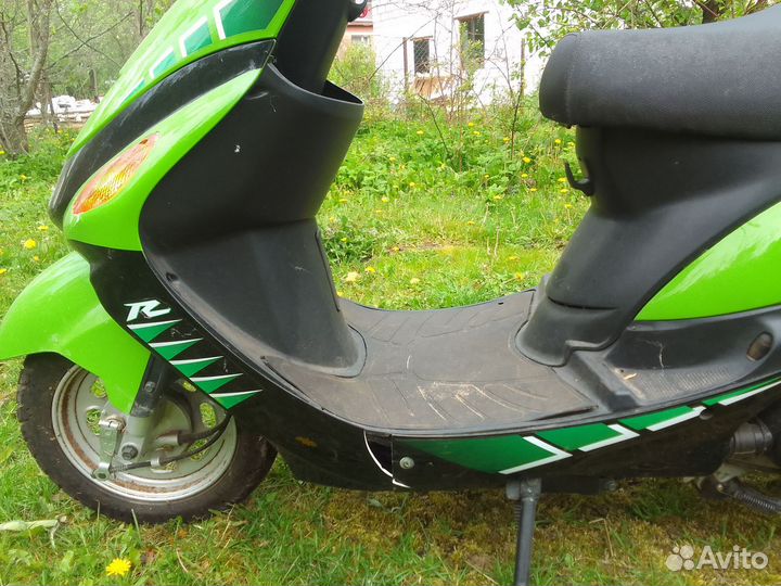 Скутер meteor 72