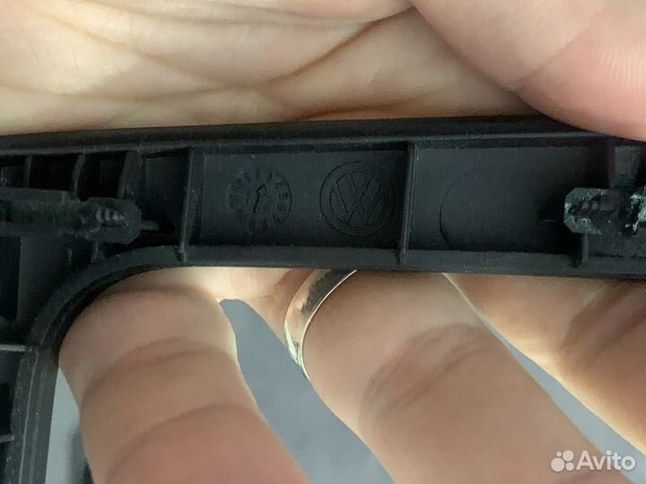 Рамка магнитолы volkswagen polo оригинал. Highline