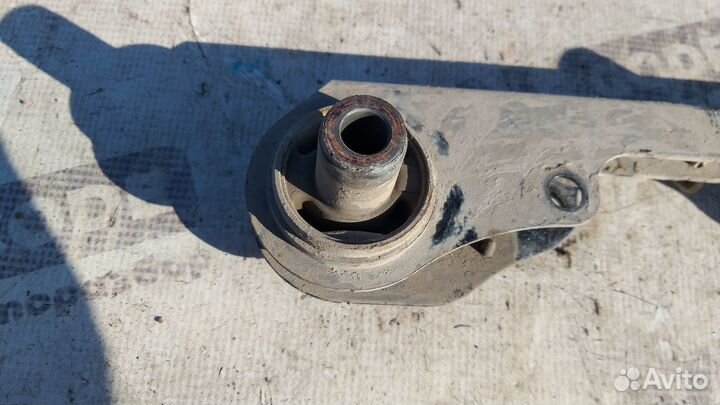 Кронштейн заднего редуктора Renault Duster 4x4