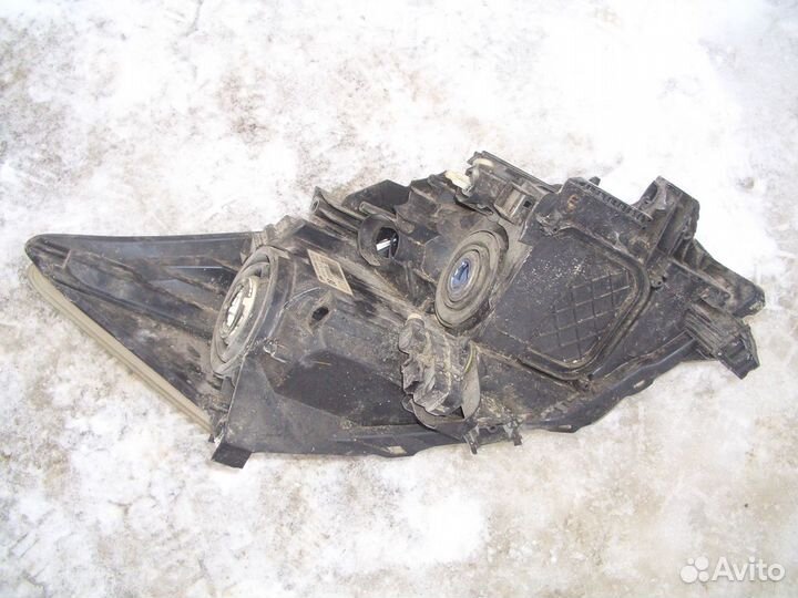 Фара левая Тойота Аурис с06-10г