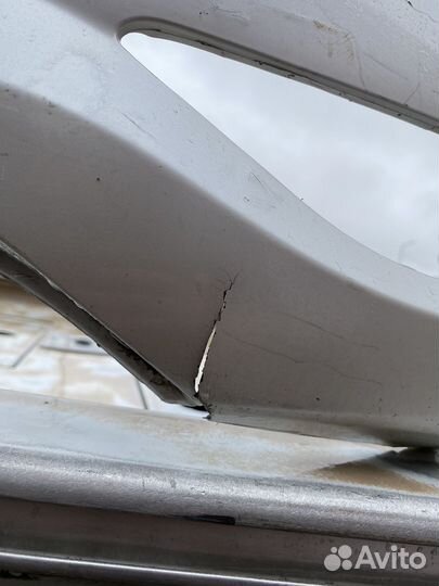 Задний бампер Toyota Fortuner