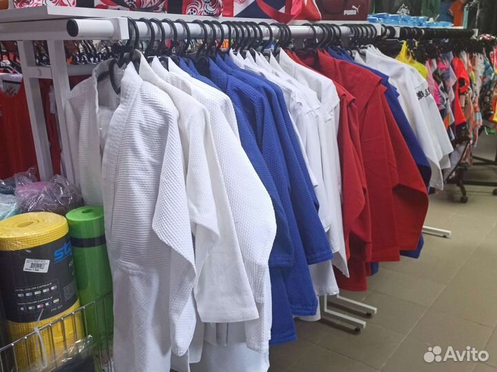 Форма для единоборств.кимоно