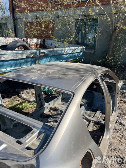 Крыша Renault Megane LM2Y K4M812 2008