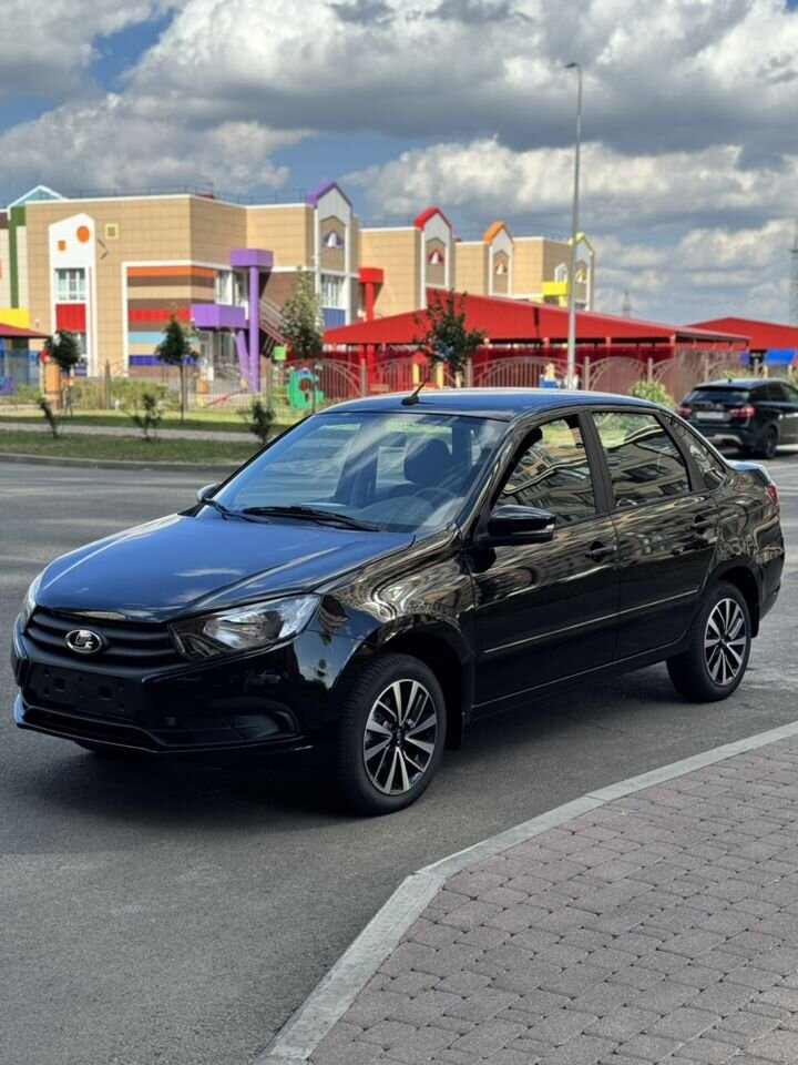 ВАЗ (LADA) Granta: фото владельца