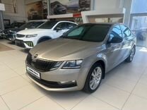 Skoda Octavia 1.8 AMT, 2018, 95 142 км, с пробегом, цена 2 369 000 руб.