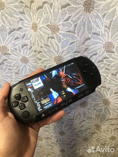 Sony PSP 1008 прошитая + 4 GB MS pro duo