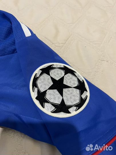 Футболка с автографами игроков Chelsea