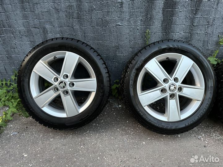 Комплект оригинальных колес Шкода R16