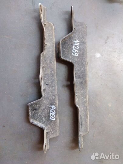 Брызговик Toyota Camry (XV70) IX (2017– н.в.)