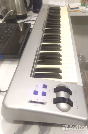 M-audio клавиатура 61es