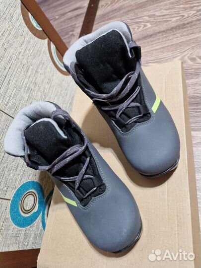 Лыжные ботинки