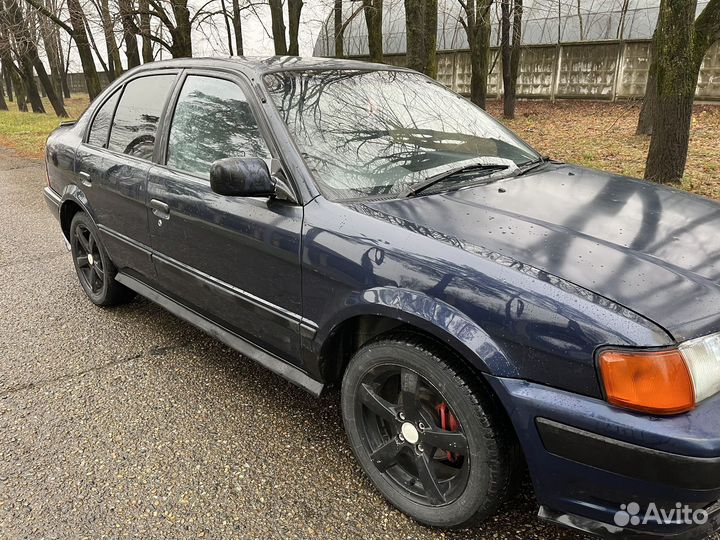 Toyota Corsa 1.5 AT, 1995, 30 000 км