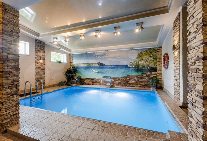 Коттедж 370 м² на участке 30 сот.