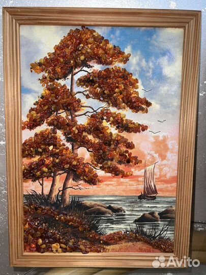 Картина с янтарем