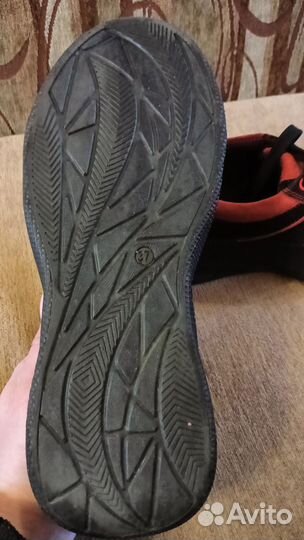 Кроссовки 37