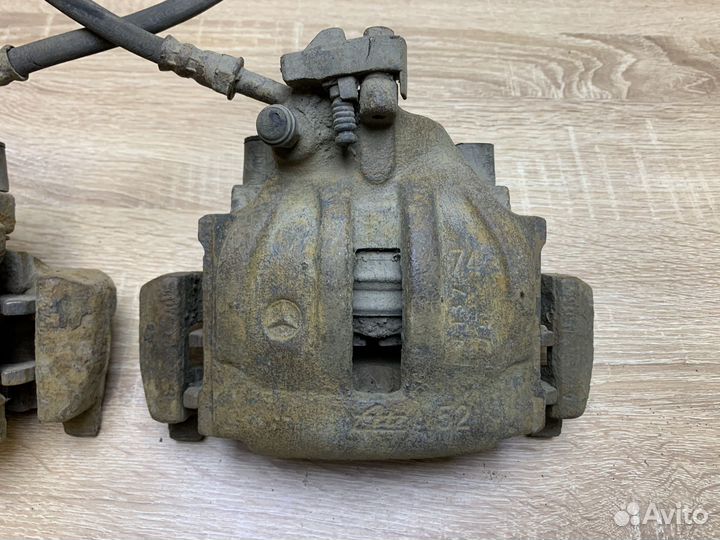 Суппорт задний правый/левый MB Sprinter