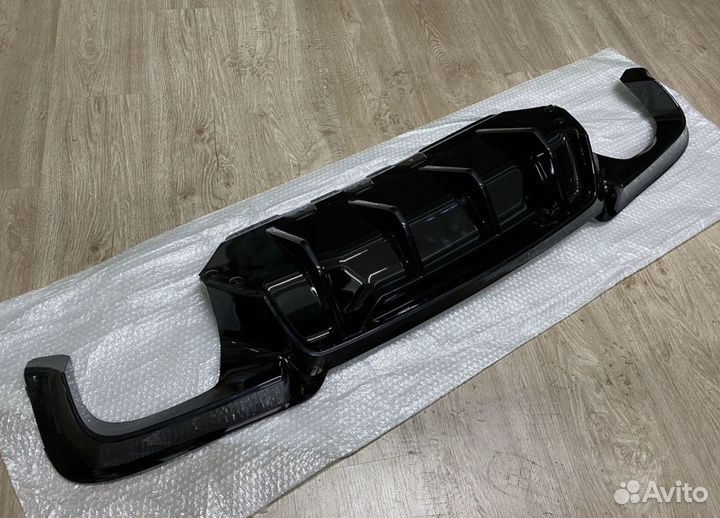 Диффузор BMW 5 F10 / бмв Ф10 M5 competition глянец