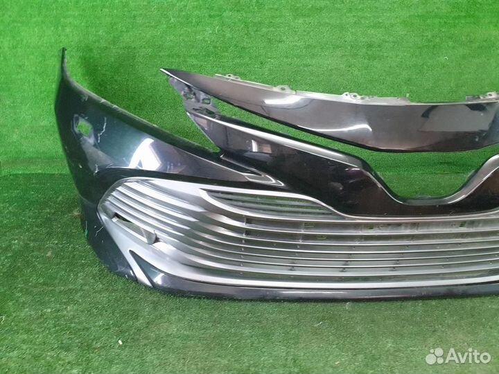 Бампер передний Toyota Camry