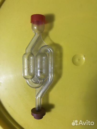 Термометр и гидрозатвор