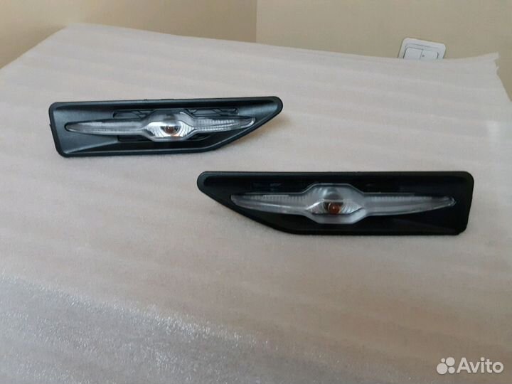 Поворотник правый Kia Rio 3