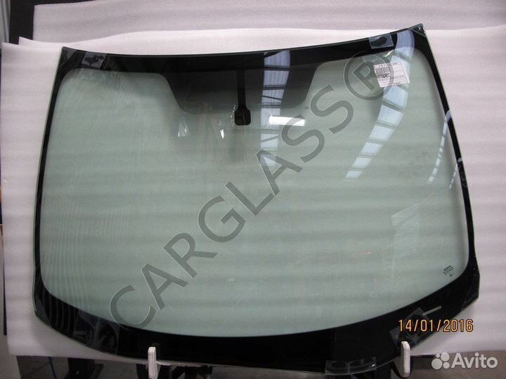 Лобовое стекло nissan leaf 2010-17