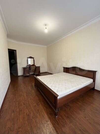 3-к. квартира, 90 м², 3/10 эт.