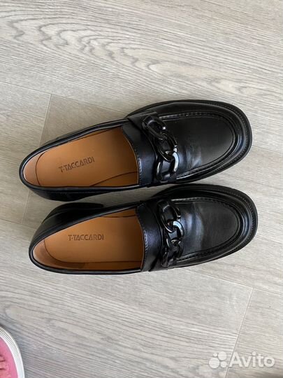 Лоферы женские