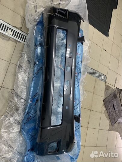 Продаю оригинальный бампер toyota prado 150