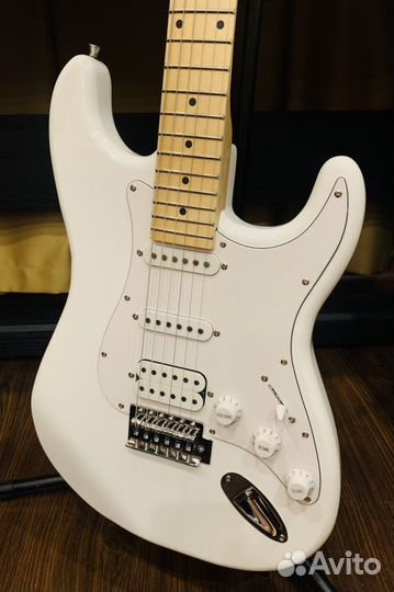 Электрогитара под Fender Stratocaster + Ремень