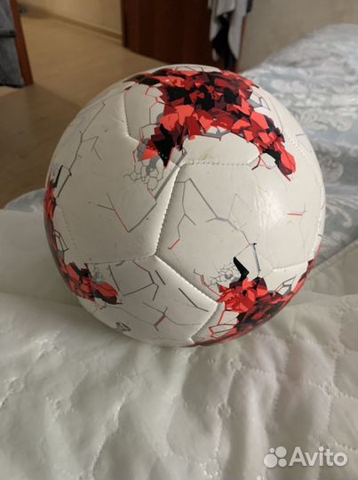 Футбольный мяч