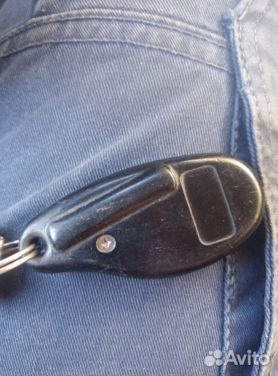 Автомобильный брелок сигнализации